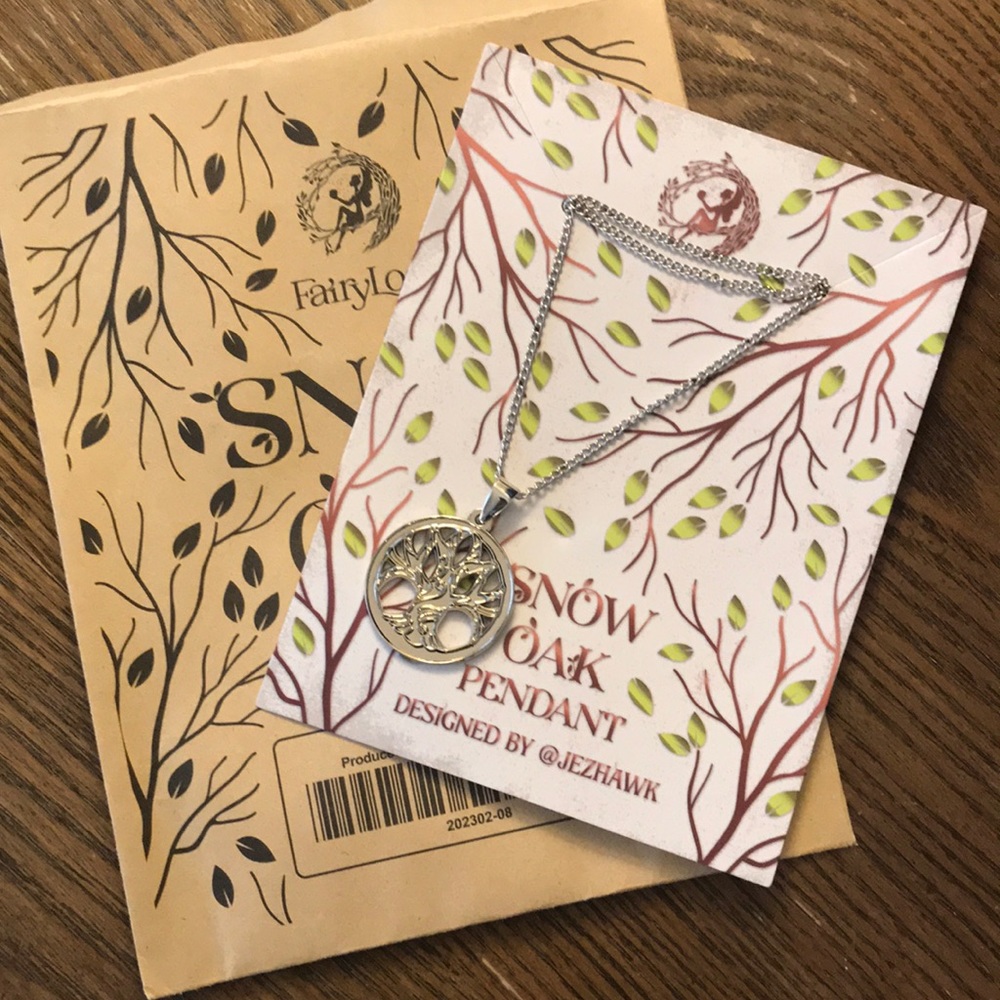 Snow Oak Pendant